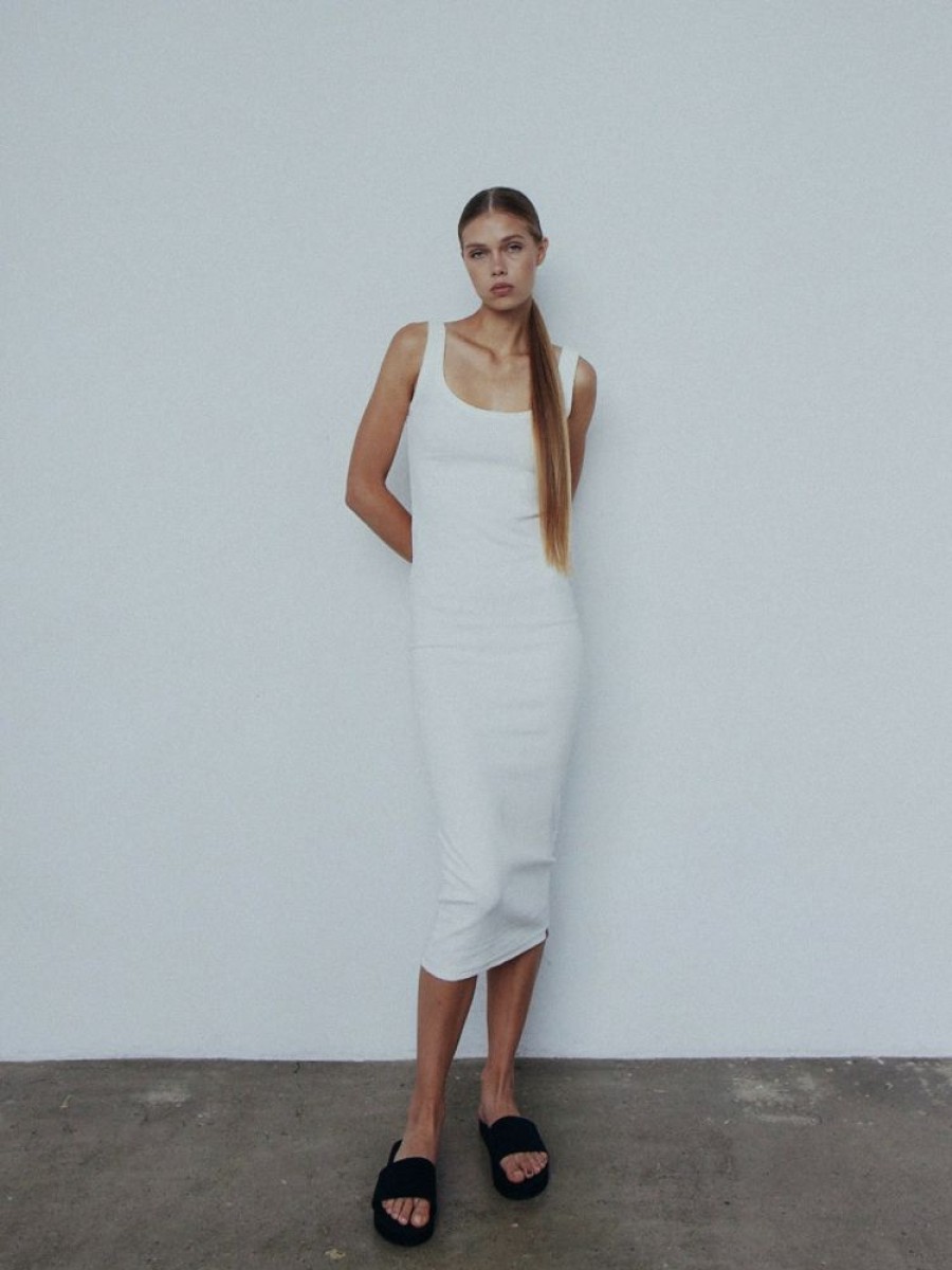 Dresses muuv | Sukienka Dluga Fendu Off-White