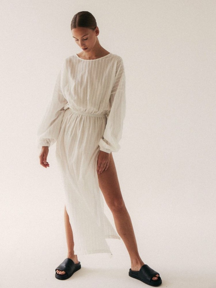 Dresses muuv | Sukienka Dluga Aje Off-White